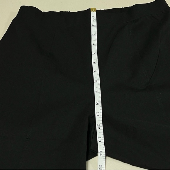 🆕 Isaac Mizrahi Black Cropped Pants - Picture 6 of 7